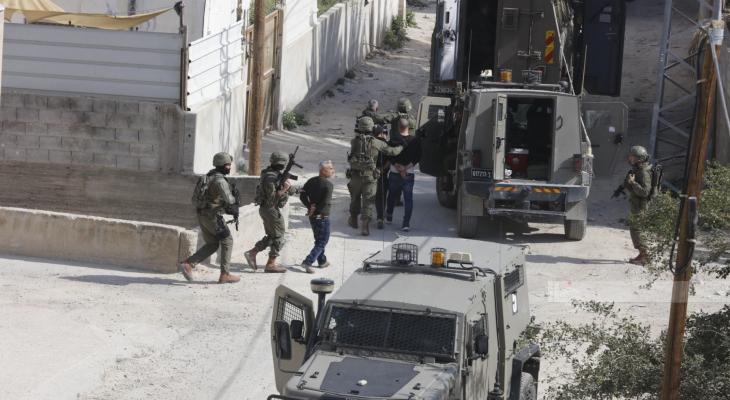 قوات "إسرائيلية" خاصة تقتحم مخيم عقبة جبر وتُحاصر منزلاً