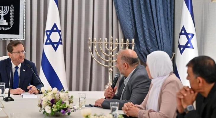 الرئيس "الإسرائيلي" يواصل المفاوضات مع مختلف الأحزاب