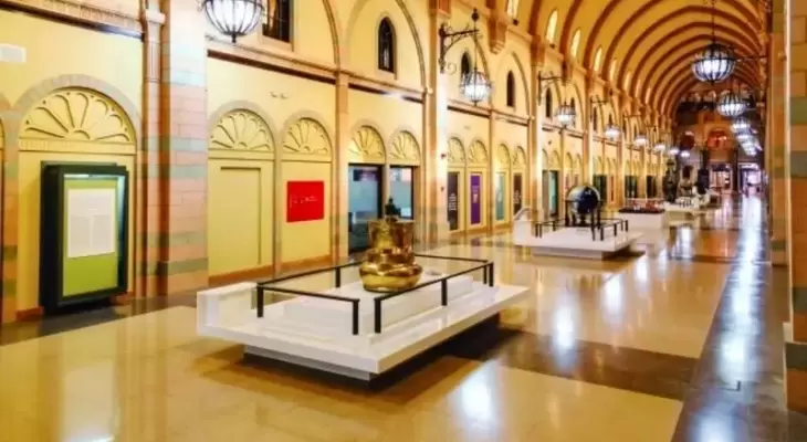 شاهد : 400 مخطوطة من القرآن الكريم في متحف الشارقة