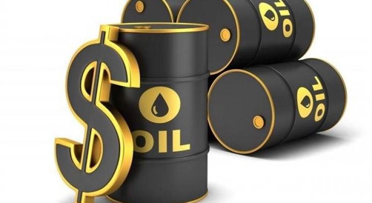 النفط يتراجع مع صعود الدولار ومخاوف الطلب