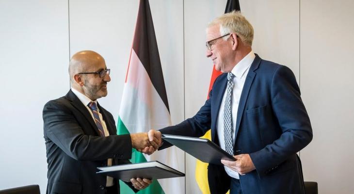 الحكومة الألمانية تتعهد بمبلغ 125 مليون يورو لفلسطين.jfif