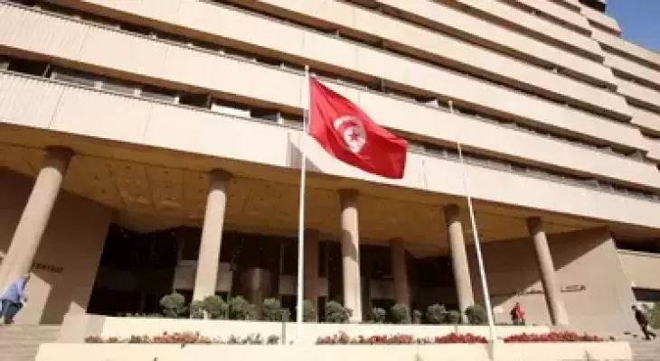 تونس تتوقع ارتفاع تحويلات العاملين بالخارج لـ3.9 مليار دولار