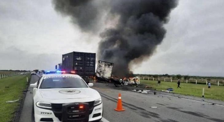 مصرع 13 شخصًا على الأقل في حادث مروري في المكسيك.jpg