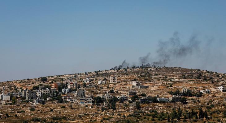 مستوطنون يواصلون إحراق منازل ومركبات المستوطنين شمال رام الله