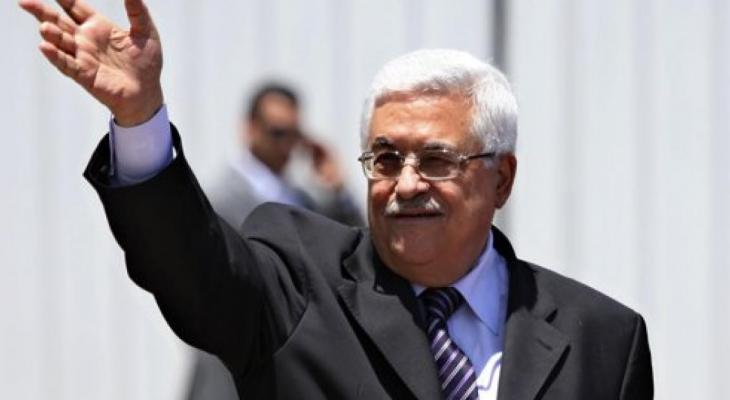 الرئيس عباس يصل إلى العلمين للمشاركة في أعمال القمة الثلاثية