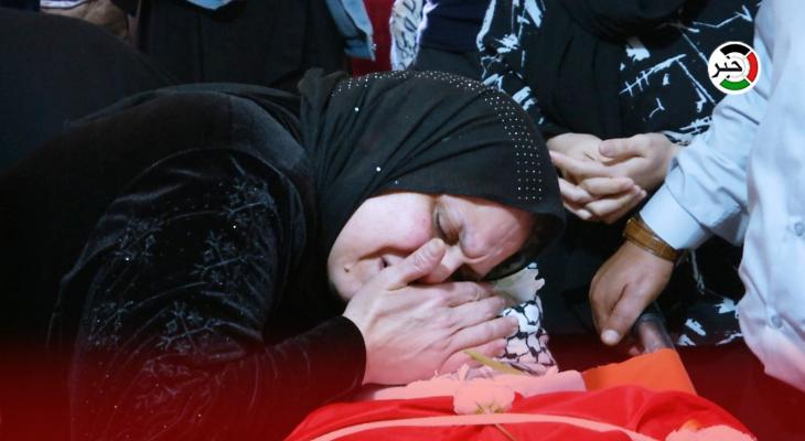 جماهير غفيرة تُشيع جثمان الشهيد محمد حسنين في رام الله