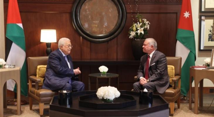 الرئيس عباس يجتمع مع العاهل الأردني
