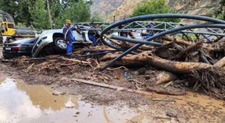 مصرع 13 شخصًا إثر هطول أمطار غزيرة في طاجيكستان.jpg