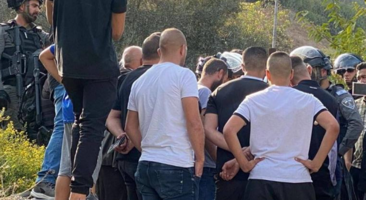 القدس: الاحتلال يقتحم بيت عزاء الشهيد الطفل خالد الزعانين ويعتقل شابًا
