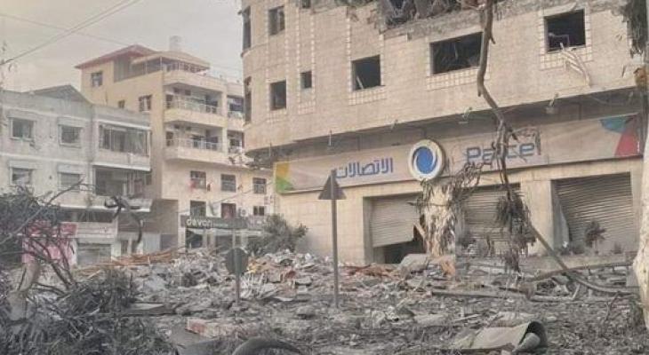 طائرات الاحتلال تقصف مقر شركة الاتصالات في مدينة غزة.jpg