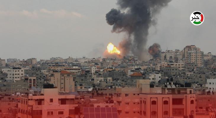 لحظة قصف الاحتلال مركز شرطة الشيخ رضوان غرب مدينة غزة.jpg