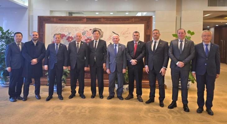 وفد "فتح" مع المبعوث الصيني الخاص للشرق الأوسط في بكين