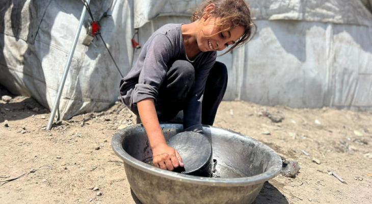 في قلب الخيام.. حين يتحوّل الماء الملوّث إلى تهديد يومي