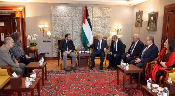 لقاء الرئيس عباس مع أمين عام الحزب الشيوعي الإيطالي