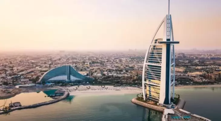 ليلة فندقية في الإمارات