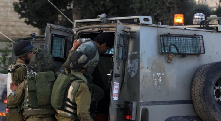 الاحتلال يعتقل 403 فلسطيني خلال الشهر الماضي