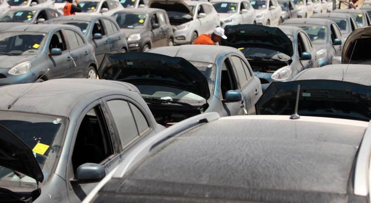 سلطات الاحتلال تسمح بإدخال 113 مركبة جديدة لغزة