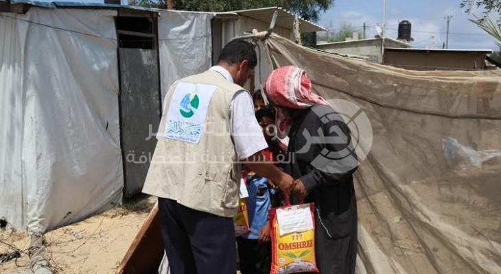بالصور: المجلس العلمي يوزع خمسة أطنان أرز من زكاة الفطر على الأسر الفقيرة