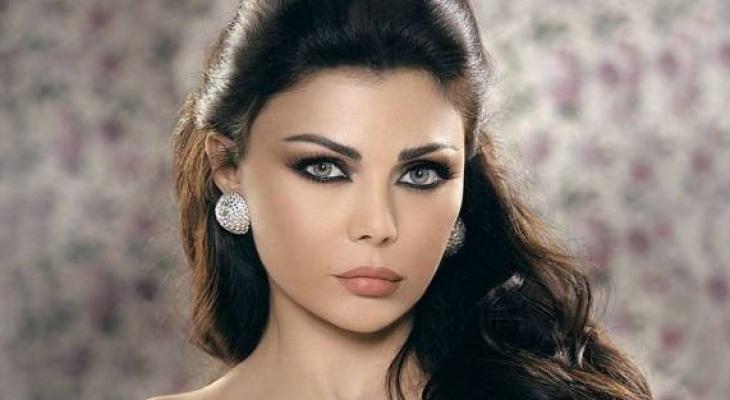 بالصور : ماريا كاري وجنيفر لوبيز... بإطلالة هيفاء وهبي!!