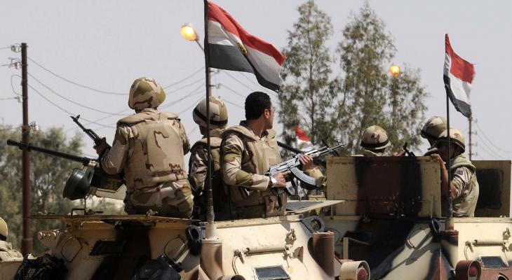 مقتل 26 مسلحًا وإصابة آخرين إثر اشتباكات مع الجيش المصري بسيناء.jpg