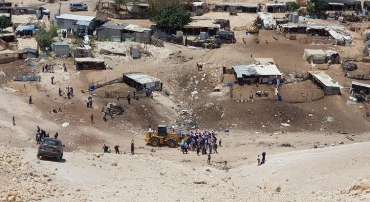 الاتحاد الأوروبي يُحذر من عواقب هدم قرية الخان الأحمر ويُطالب "إسرائيل" بوقفه