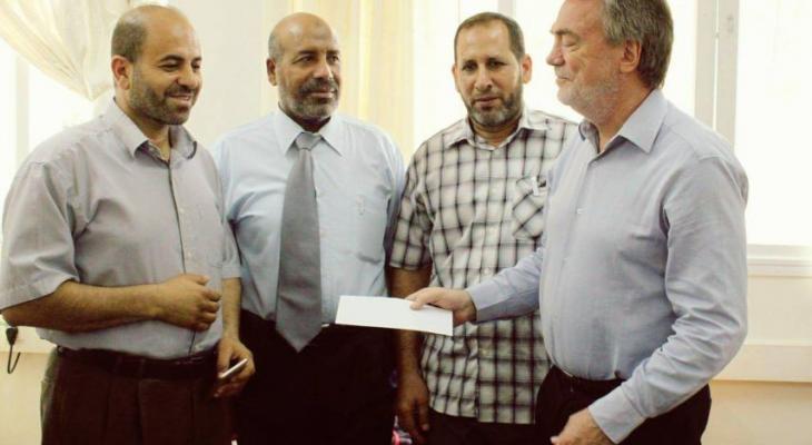 "اللجان الشعبية" تسلم "بوشاك" رسالة بمطالب اللاجئين في غزة