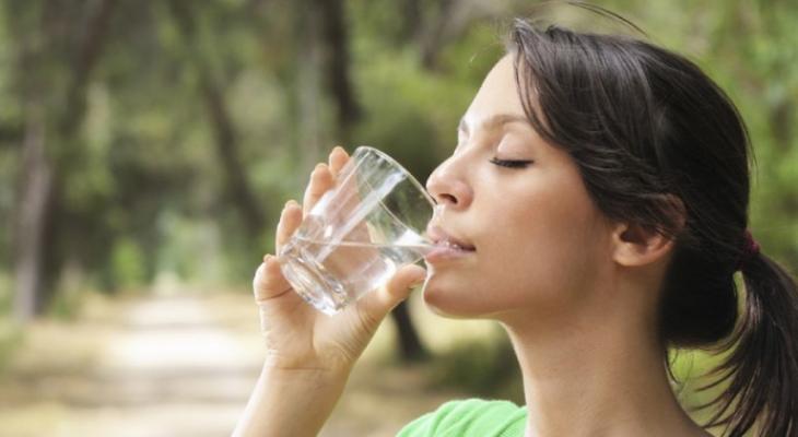 benefits-of-drinking-water-980x490