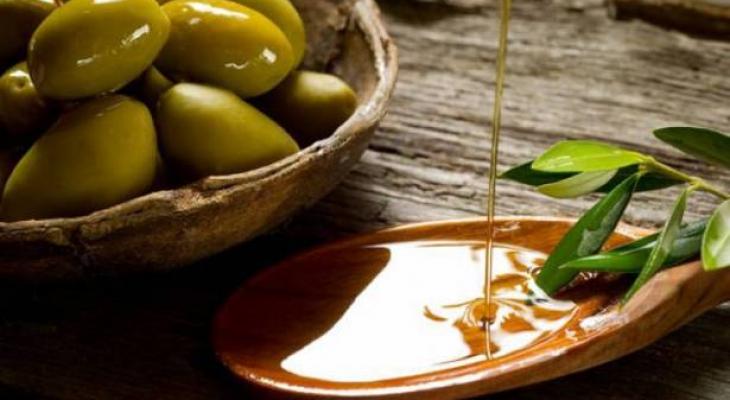 spoon-of-olive-oil1-jpg-7270430465830176_118021_large