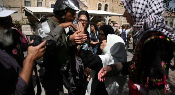 الاحتلال يعتقل مقدسيتان لحظة خروجهما من المسجد الأقصى
