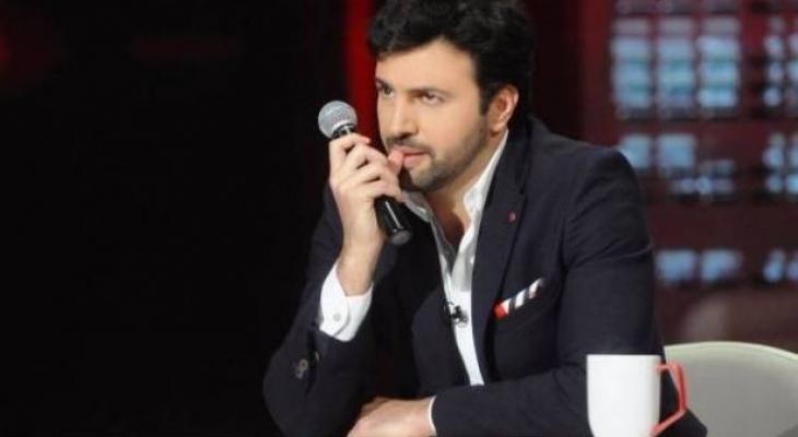 بالصور: تيم حسن من طفولته الى مراهقته.. هل كان بنفس الوسامة؟