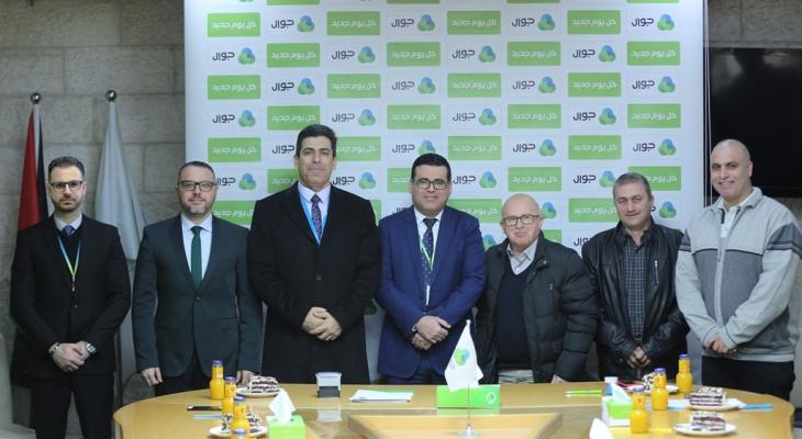 جوال توقع اتفاقيّتي دعم وتعاون مع بلدية الشوكة برفح وجمعية الشبان المسيحية بغزّة