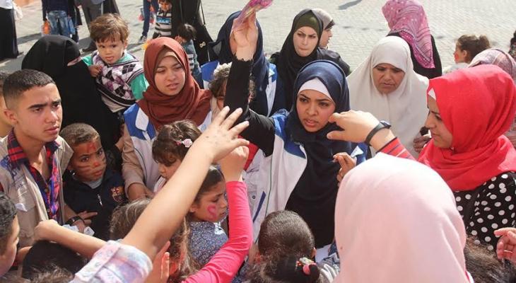 طلبة الكلية الجامعية يشاركون في إحياء فعاليات كرنفال يوم اليتيم 