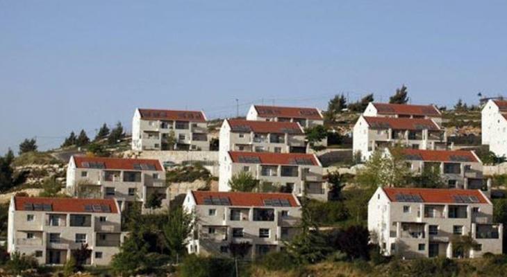مستوطنون يشرعون ببناء بؤرة استيطانية جديدة في القدس