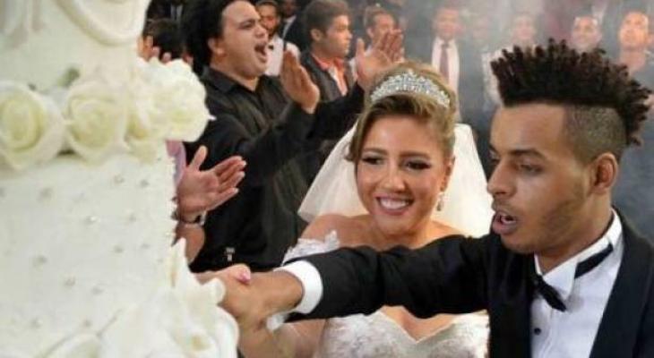 بعد خروجه من السجن.. شاهدوا ماذا فعل اوكا وانتقادات قاسية لمي كساب!