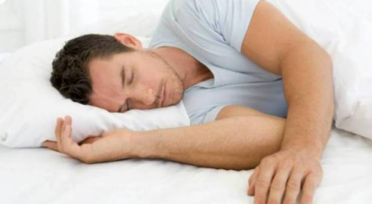 man-sleeping-541540-large-jpg-04793439059138468