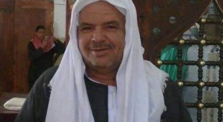 مات منذ 35 يوما وفتحوا قبره فاكتشفوا أنه توفي من ساعات
