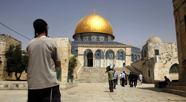 الاحتلال يقرر إبعاد أحد حراس المسجد الأقصى