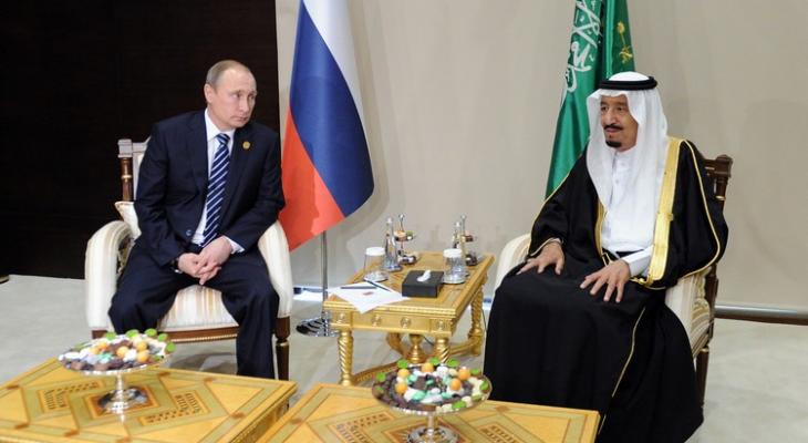 الملك سلمان يزور "موسكو" الشهر المقبل لبحث خلاف الدول الأربع مع قطر