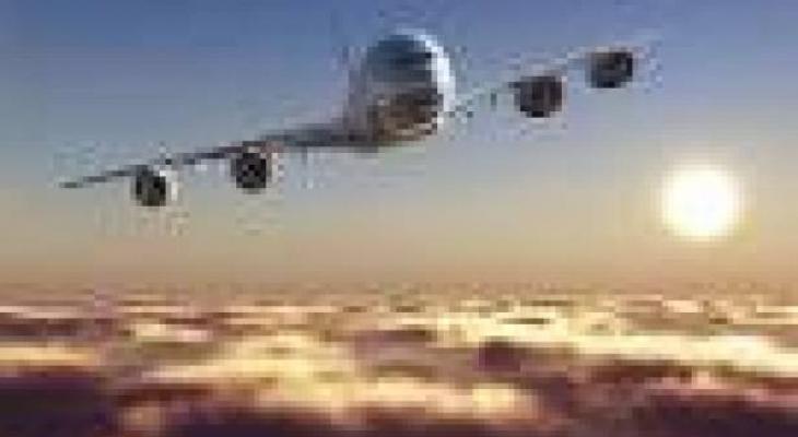 إصابة ممثلة شهيرة بنوبة قلبية على متن الطائرة
