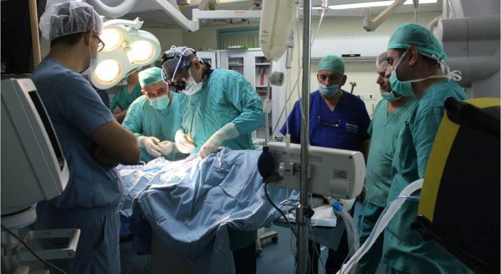 لأول مرة في فلسطين .. نجاح عملية استئصال ورم من مريض بالقلب