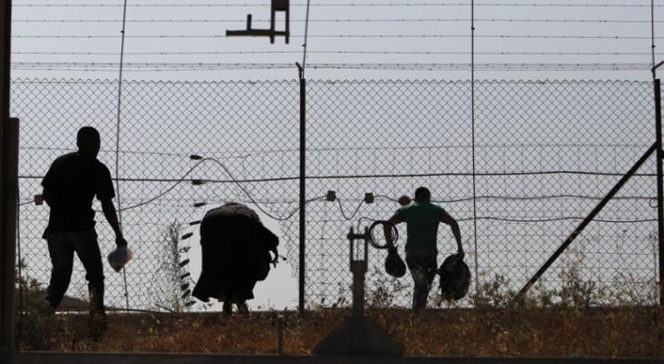 يديعوت: اعتقال فلسطينيين تجاوزا السياج وبحوزتهما سكين وقنبلة