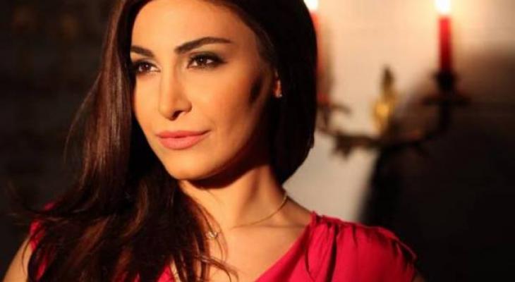 بالصورة: يارا تخطف أنظار جمهورها بـ.... !