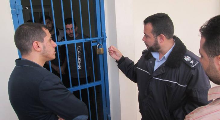 مركز حقوقي يطالب بالتحقيق في تعذيب نزيل بمركز شرطة الشجاعية