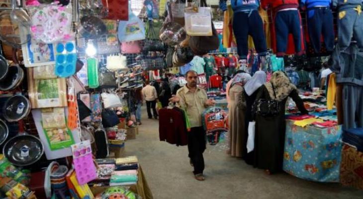 بلدية خانيونس تنظم قرعة علنية لسوق البسطات الجديد