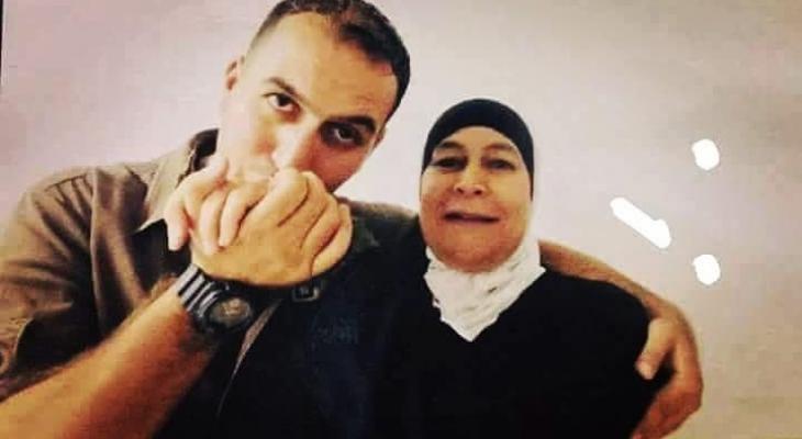 على صباح الزيارة الموعودة لابنها المؤبد.....وفاة والدة أحد الأسرى 