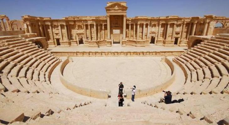 "داعش" يدمر المسرح الروماني وأعمدة الترابيلون في مدينة تدمر السورية