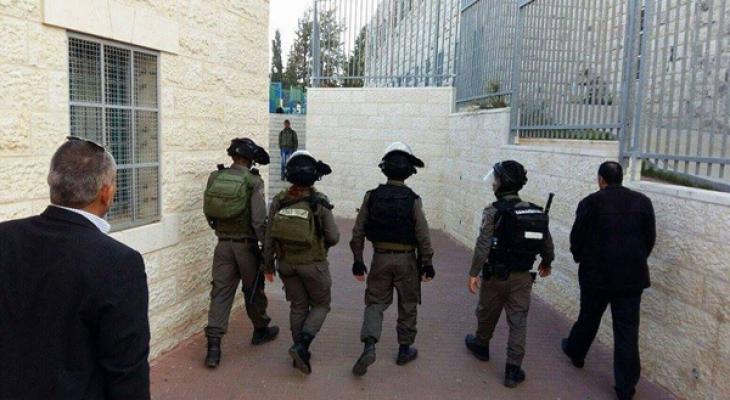 الاحتلال يقتحم مدرسة "سلوان" بالقدس ويستدعي مديرها للتحقيق