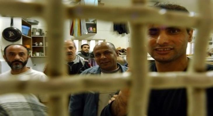 هيئةالأسرى: إدارة سجن "عسقلان" ستنقل كافة المضربين إلى المشافي