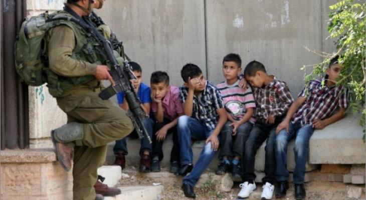قوات الاحتلال تعتقل طفلًا في ساحة باب العامود بالقدس