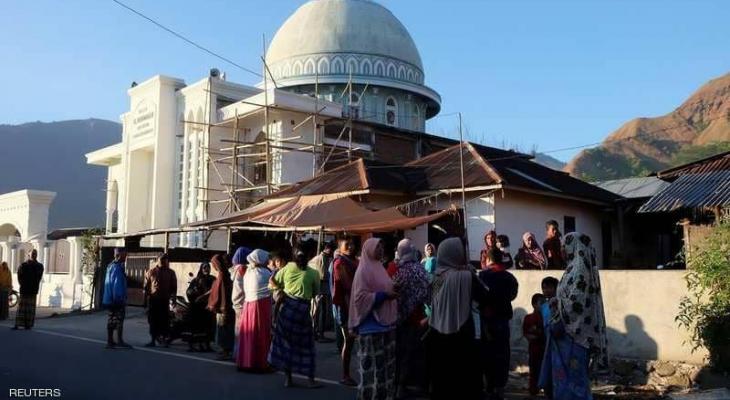 مقتل 10 أشخاص إثر زلزال ضرب جزيرة إندونيسية